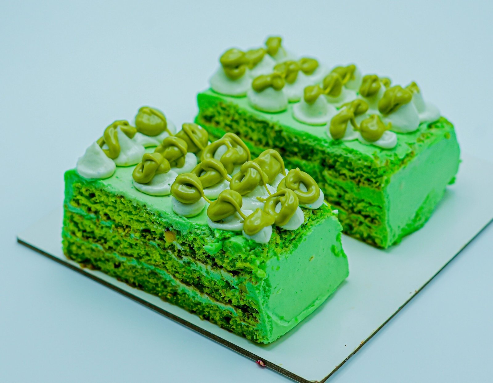 pistachio cake